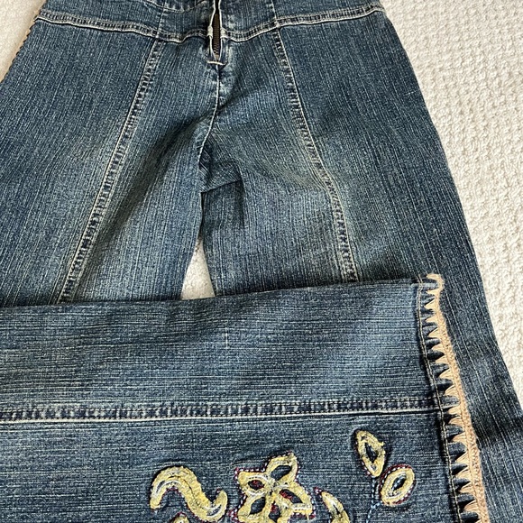 CUTEST Guess jeans - Picture 3 of 3